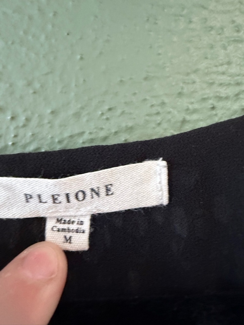 Pleione Black and White Floral Sleeveless Camisole - Picture 2 of 3